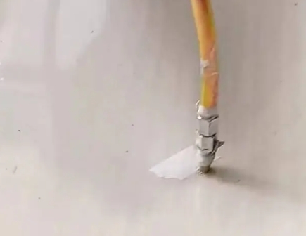 邳州瓷砖空鼓维修公司专业解答在瓷砖铺贴过程中，如果使用的砂料过粗（如全部使用了粗砂），可能会导致以下问题